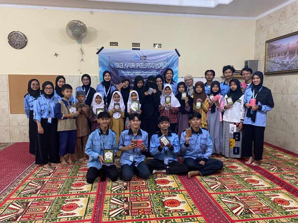 Donasi Al-Qur’an & Iqro: IKA KPI Dukung Gemar Pelita KPI